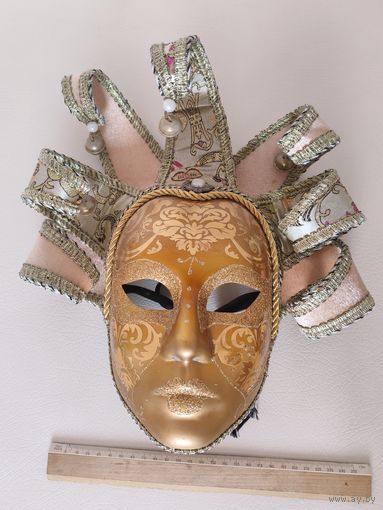 Венецианская маска натуральная