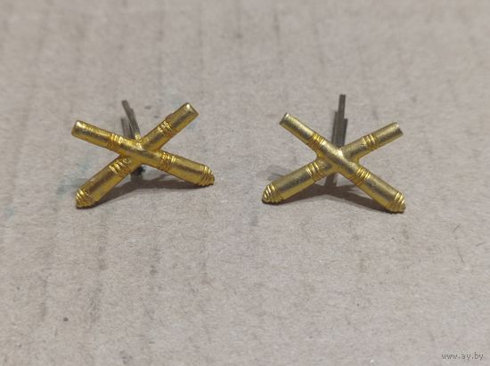 Эмблемы Войск Артелирии СССР ( на усах)