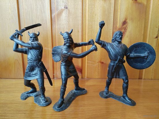 Фигурка викингов после боя.