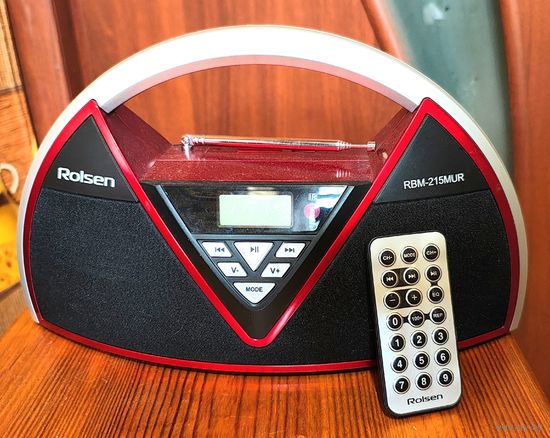 MP3, FM-радио, USB/SD, 2х2Вт. Rolsen RBM-215MUR. Радиоприемник, радио приемник