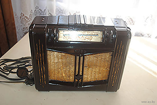 Радиоприемник ламповый Новь,на бвтарейках. лампы "пальчиковые" на 1в накала.