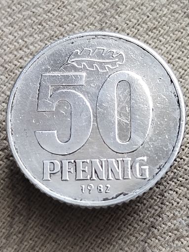 Распродажа - 50 пфеннигов 1982г.,Германия - ГДР