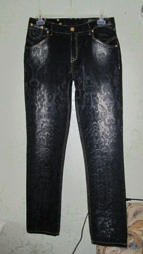 Брендовые джинсы BRIGHT JEANS прямые, с тисненой шелковистой поверхностью, р.W33/L34. Такие будут только у вас!