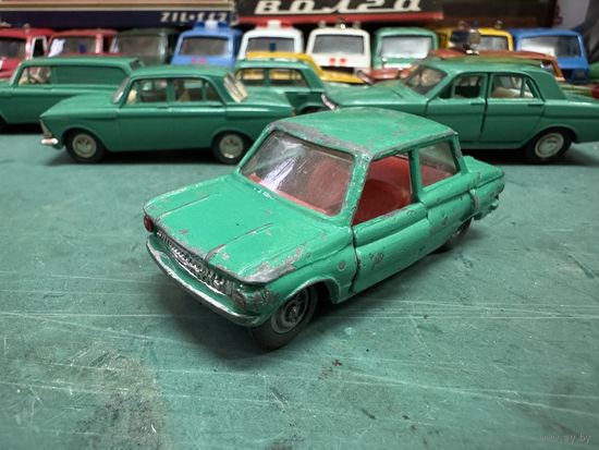 Запорожец ЗАЗ-966 завода "Прогресс", диски колёс - металл, цвет кипарис, выпуск 1975-1980 годов, с магазинной цены 1 рубль 30 копеек