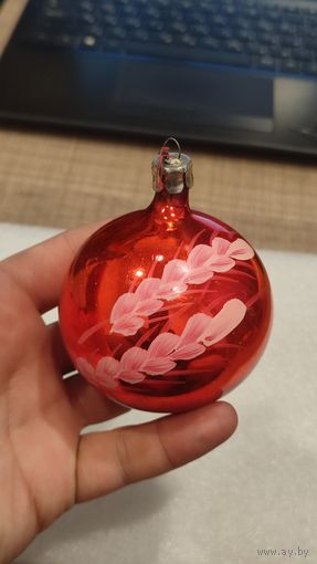 Елочная игрушка шар