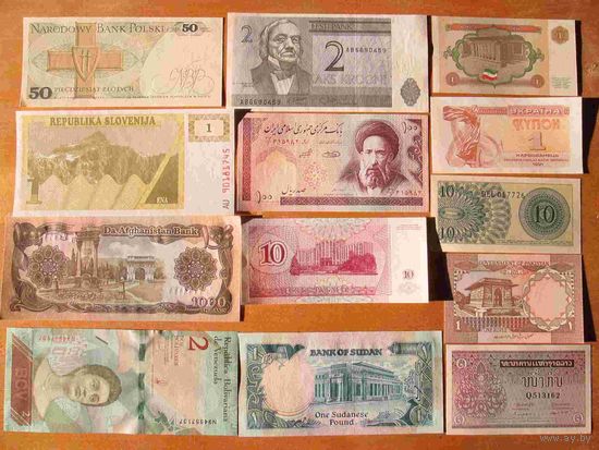 Небольшая коллекция иностранных банкнот