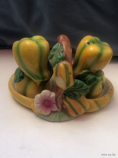 Набор солонка и перечница