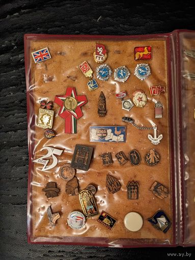 Значки одним лотом