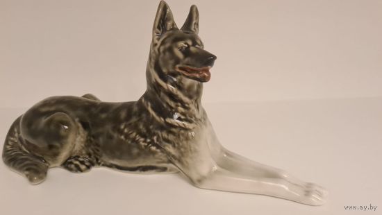 Фарфоровая статуэтка "Немецкая овчарка" ЛФЗ