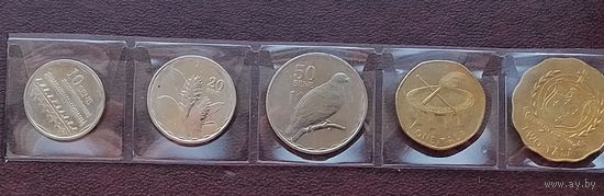 Набор монет Самоа 10,20,50 центов, 1,2 тала образца 2011 года ( 5 штук).