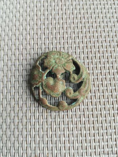Пуговица  с рубля!