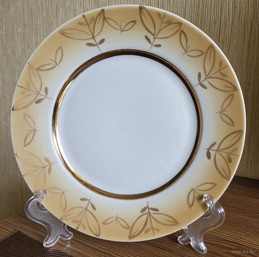 Тарелки МФФЗ, ручная роспись, позолота, поштучно.