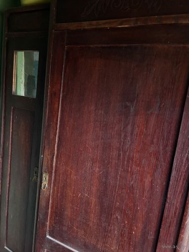 Шкаф двухстворчатый старинный , 50-ые годы