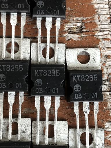 Транзистор КТ829Б
