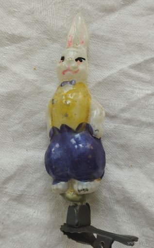 Ёлочная игрушка зайчик из серии Айболит