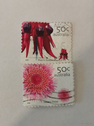 Две марки из серии "Австралийские полевые цветы" - Свайнсона прекрасная (Swainsonia formosa) и Болотная ромашка (Actinodium cunninghamii)