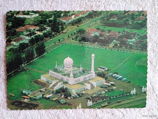 Индонезхия, Джакарта. Самая большая мечеть в Джакарте