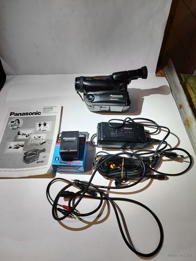 Видеокамера на кассету VHS  PANASONIC NV-S70. Зарядка. Аккумулятор.Инструкция.