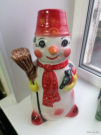 Большой фарфоровый снеговик под ёлку