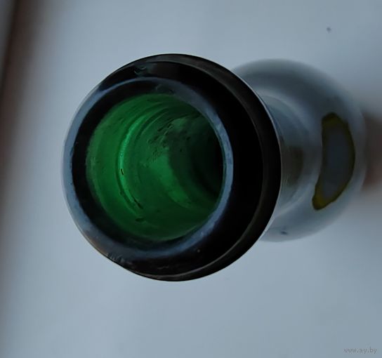 Бутылка старая 3 с рубля.