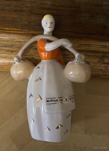 Девушка с коромыслом (Полонне 1960 е годы)