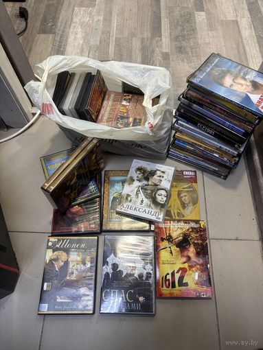 DVD диски около 50шт с РУБЛЯ