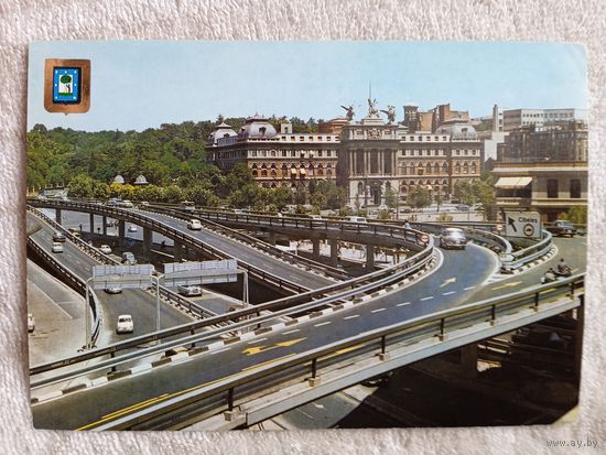 Испания, Мадрид. Площадь императора Карла V