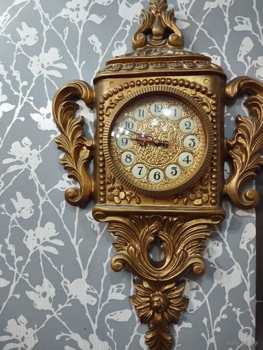 Часы современные настенные Пластмасс  С Рубля !!!