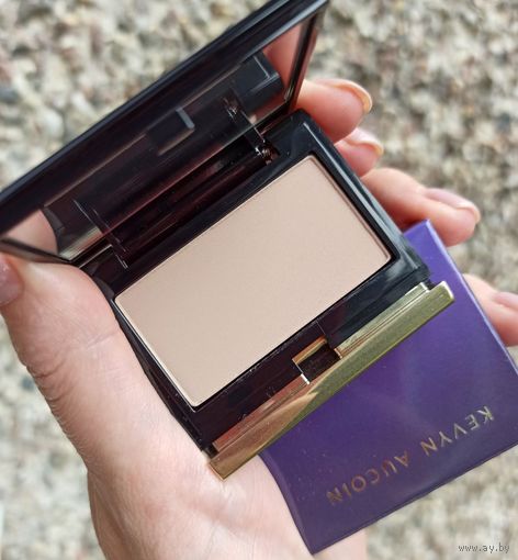 Скульптор Kevyn Aucoin The Sculting Contour Powder в оттенке Light