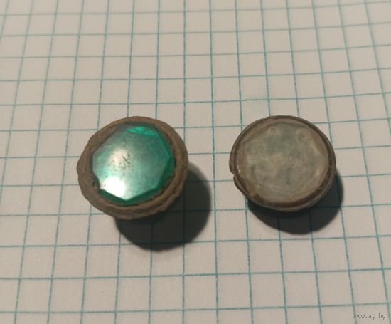 Красивые старые запонки.