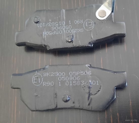 Колодки тормозные для Rover. Новые.