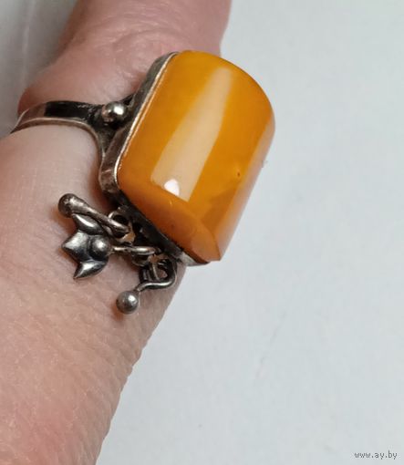 Винтажное кольцо с янтарем.