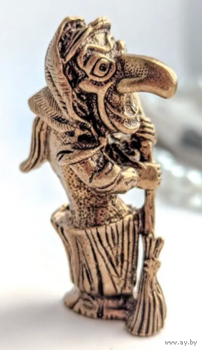 Статуэтка Баба Яга с метлой Бронза