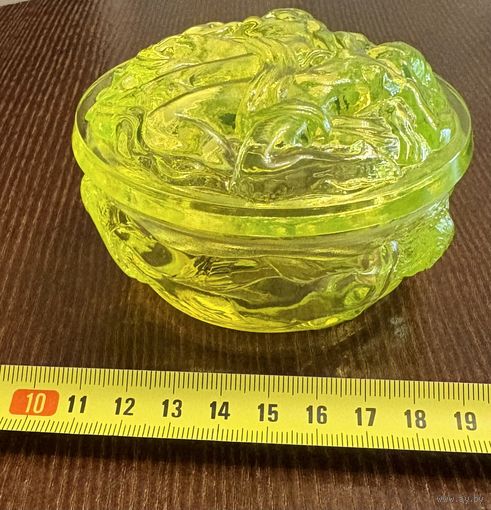 Шкатулка из уранового стекла . Чехия