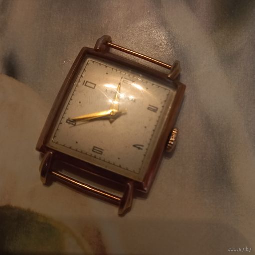 Часы золотые Ереван