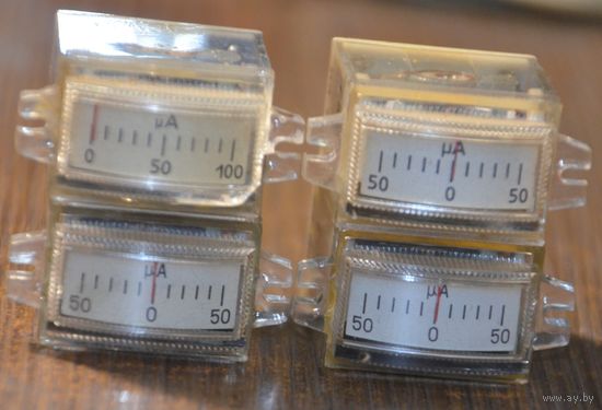 Электроизмерительный прибор стрелочный амперметр М4247 на 50uA.