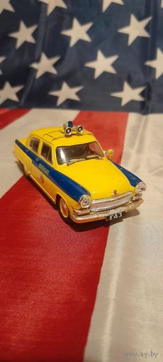 Машинка (модель) 1:43 deagostini ГАЗ-21Р Волга в раскраске ГАИ Милиции СССР