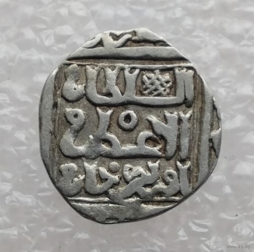 Дирхем (Данг). Золотая Орда XIII-XV вв. Хан Узбек 712-741 гг. х. Серебро. (7)