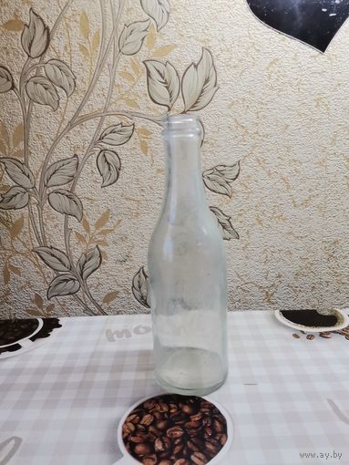 Бутылочка старая 0.25 СКЗ