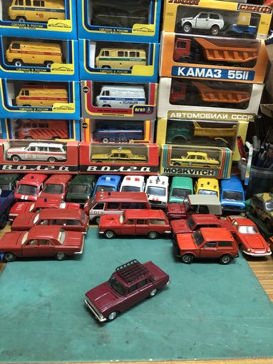 Москвич 412 с багажником, оригинальный цвет спелой вишни, Тантал, Агат, Саратов с рубля.