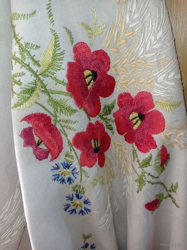 Скатерть СССР, льняная скатерть с ручной вышивкой. Маки, колосья, очень красивая вышивка СССР, лен.
