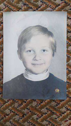 Большое фото школьницы 1973г