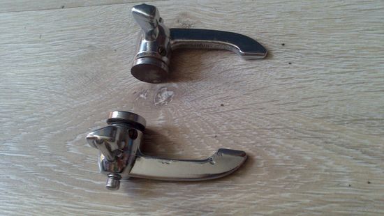 Ручка ветрового стекла ВАЗ-2101(цена за пару)