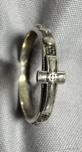 Кольцо серебряное 925 пробы. 74