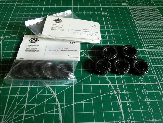 Продам Набор покрышек ИК-8 с дисками (Горький-Газ 63/63А) производитель DiP Models