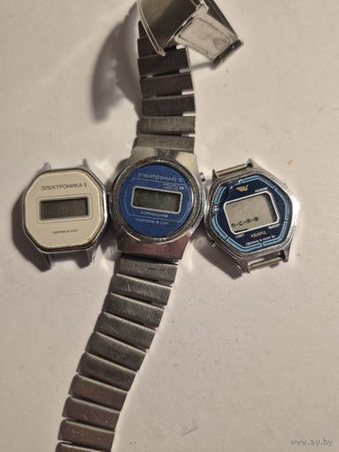 Часы под востановление . Не проверял