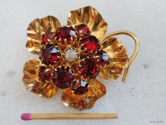 Брошь винтажная ЧССР.  Аленький цветок.