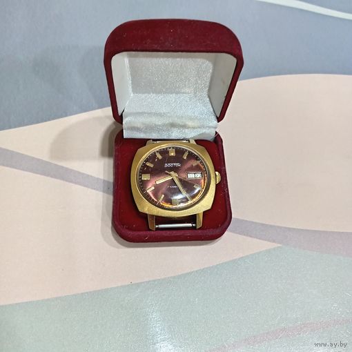 Часы восток двойной календарь крупного размера (ау10, редкие).