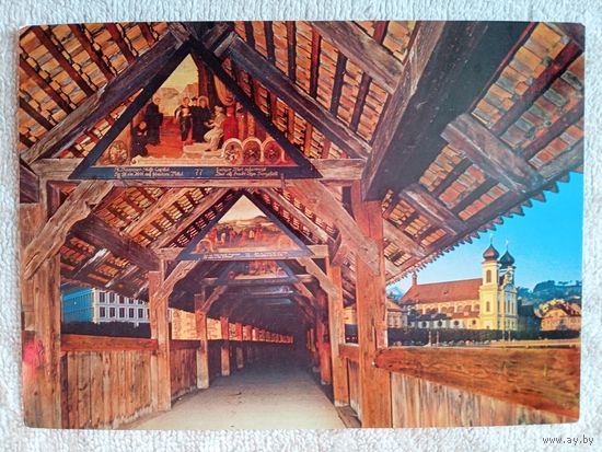 Швейцария, Люцерн. Часовенный мост с церковью иезуитов