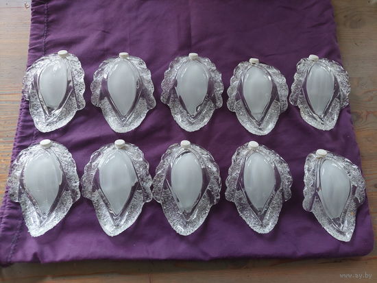 Фурнитура для люстры, лепестки, в отличном состоянии, без сколов и трещин.